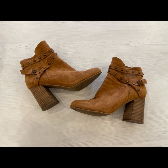 Suede booties - Picture 2 of 3